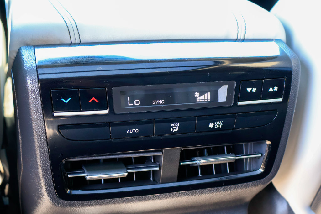 Used 2023 Acura MDX w/ Technology Package FWD image 23