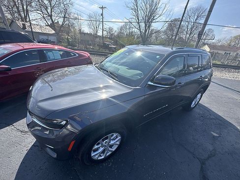 Used 2024 Jeep Grand Cherokee Limited image 20