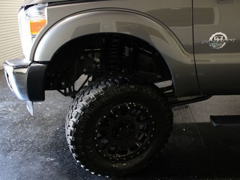 Used 2013 Ford F250 Lariat w/ Lariat Ultimate Pkg AWD/4WD image 49