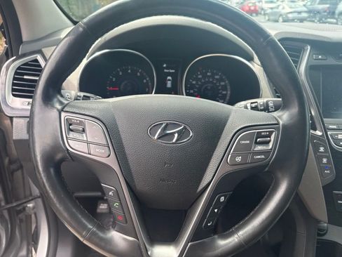 Used 2015 Hyundai Santa Fe Limited w/ Option Group 04 FWD image 16