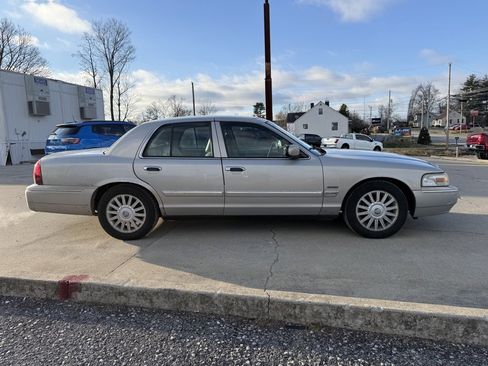Used 2010 Mercury Grand Marquis LS image 5