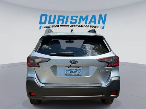 Used 2024 Subaru Outback Premium AWD/4WD image 3