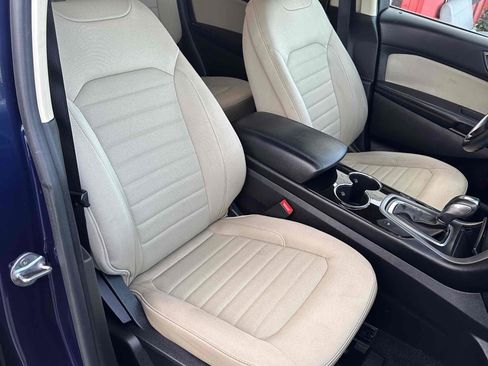 Used 2016 Ford Edge SE image 17