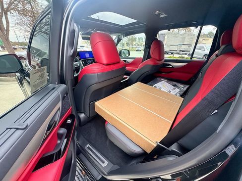 New 2025 Lexus LX 700h F Sport image 32