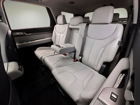 Used 2024 Hyundai Palisade SEL FWD image 18
