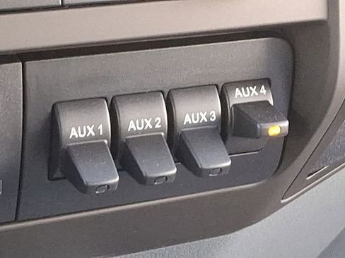 Used 2023 Ford F650 2WD Regular Cab Super Duty image 23