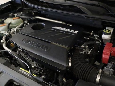 Used 2022 Nissan Rogue SV image 11