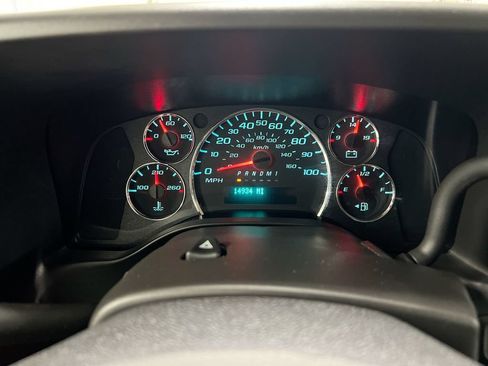 Used 2025 Chevrolet Express 2500 w/ Driver Convenience Package RWD image 12