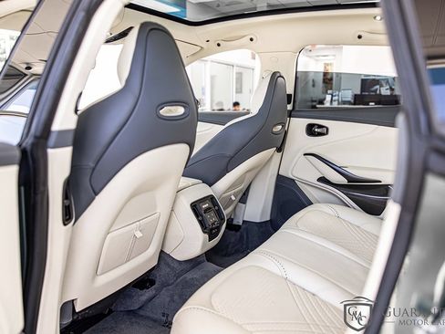 Used 2021 Aston Martin DBX AWD/4WD image 35