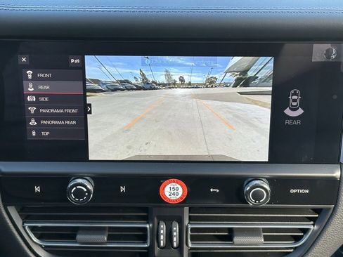 New 2026 Porsche Macan image 23