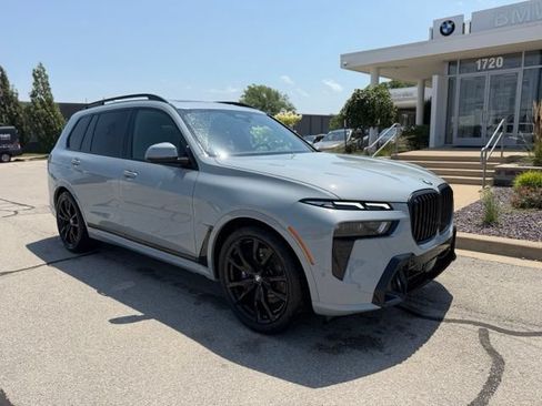 Used 2026 BMW X7 xDrive40i w/ M Sport Package AWD/4WD image 1