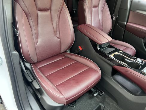 Used 2025 Buick Envision Sport Touring AWD/4WD image 25