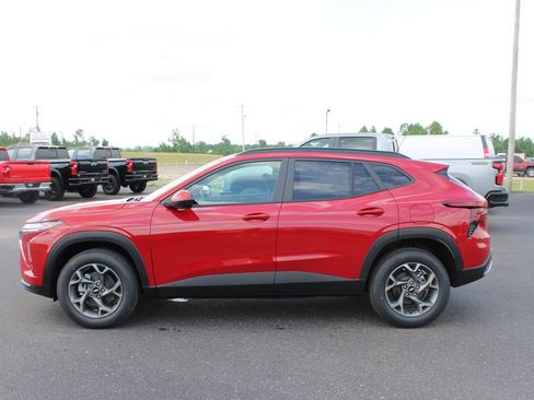 New 2026 Chevrolet Trax LT FWD image 6