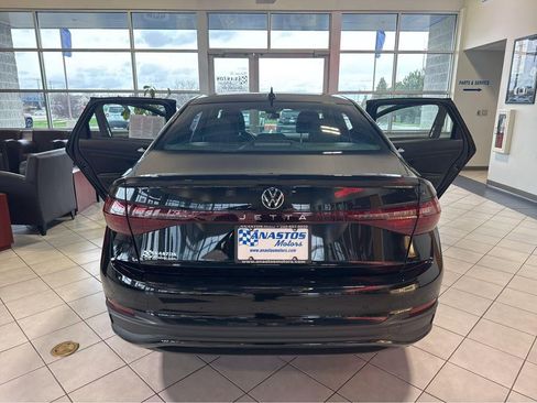 Used 2025 Volkswagen Jetta Sport FWD image 10