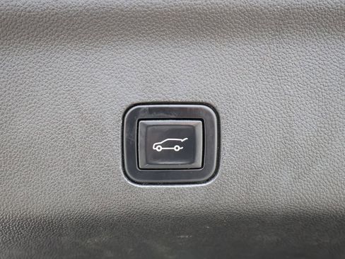 Used 2021 GMC Yukon XL SLT w/ SLT Premium Package AWD/4WD image 39