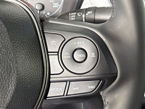 Used 2025 Toyota Corolla SE image 25