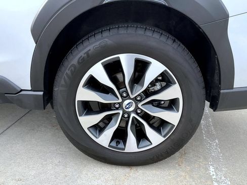 Used 2024 Subaru Outback Limited AWD/4WD image 22