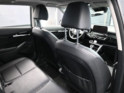 Used 2022 Kia Seltos EX image 44