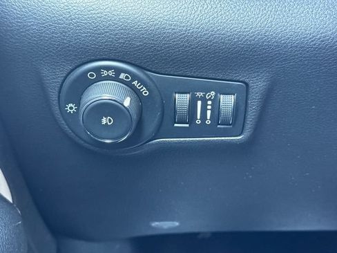 Certified 2025 Jeep Compass Limited AWD/4WD image 23