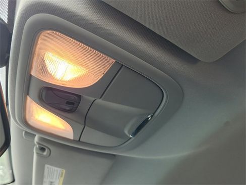 Used 2019 Jeep Cherokee Latitude Plus w/ Comfort/Convenience Group image 25