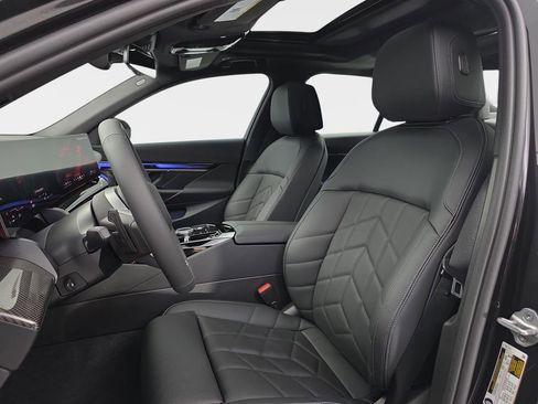 New 2026 BMW 540i xDrive AWD/4WD image 15