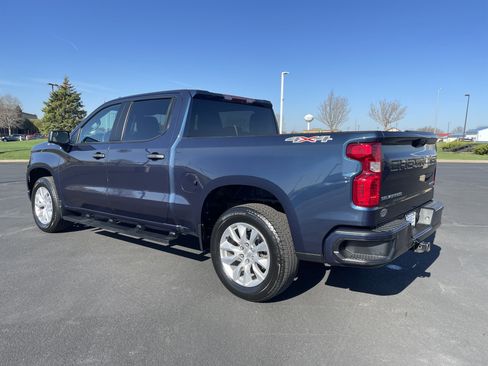 Certified 2022 Chevrolet Silverado 1500 Custom AWD/4WD image 3