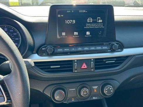 Used 2020 Kia Forte LXS FWD image 16