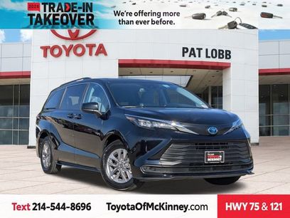 Used 2024 Toyota Sienna LE w/ LE Plus Package