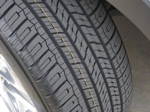 Used 2017 Ford Explorer Limited image 12