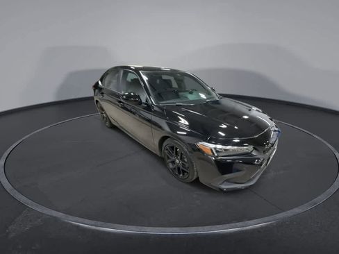 Used 2023 Honda Civic Sport image 2