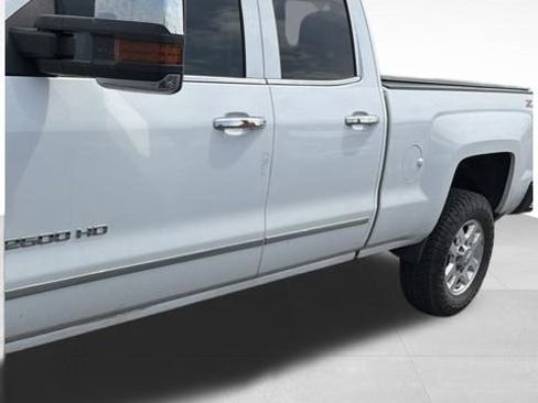 Used 2015 Chevrolet Silverado 2500 LTZ w/ Z71 Package, Off-Road AWD/4WD image 9