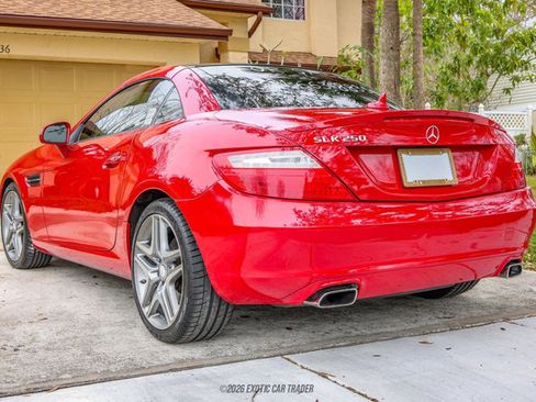 Used 2015 Mercedes-Benz SLK 250 image 18