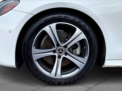 Used 2019 Mercedes-Benz E 300 image 10