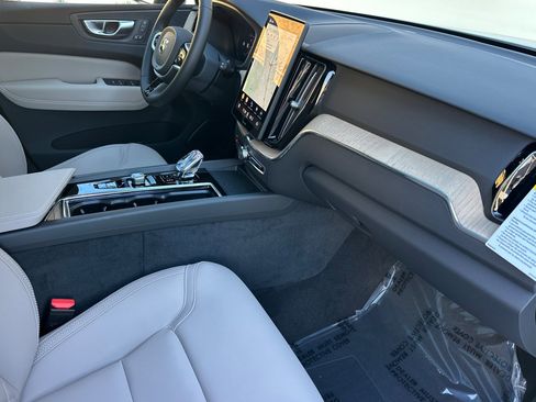 New 2026 Volvo XC60 B5 Core image 13