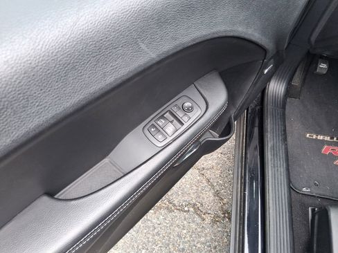 Used 2020 Dodge Challenger R/T Scat Pack RWD image 9