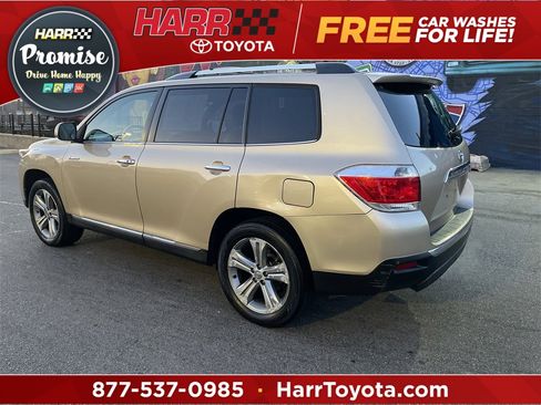 Used 2011 Toyota Highlander Limited image 1