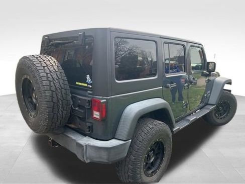 Used 2018 Jeep Wrangler Unlimited Sport S image 2