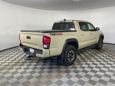 Used 2019 Toyota Tacoma TRD Off-Road image 17