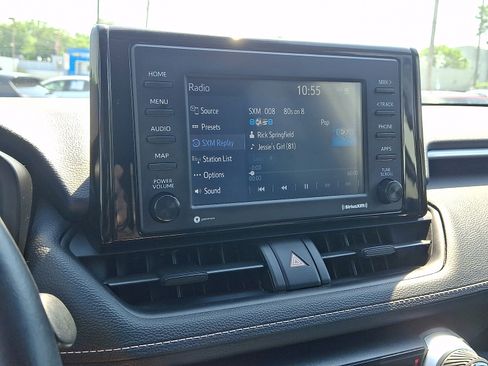 Used 2021 Toyota RAV4 XLE w/ Convenience Package AWD/4WD image 17