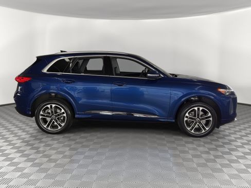 Certified 2025 Audi Q5 Premium w/ Premium Plus AWD/4WD image 8