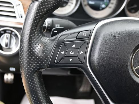Used 2016 Mercedes-Benz E 350 4MATIC Sedan image 19