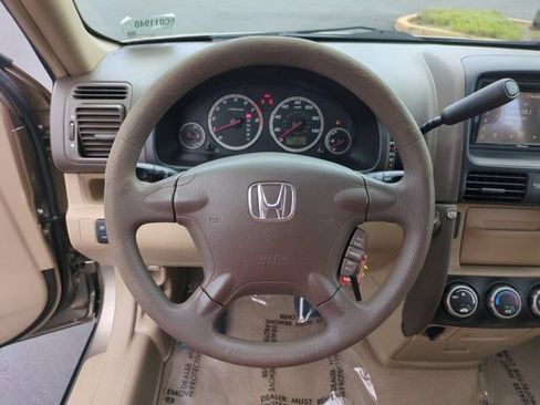 Used 2006 Honda CR-V LX image 17