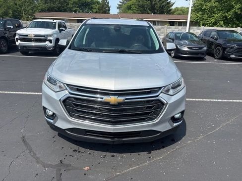 Used 2020 Chevrolet Traverse LT FWD image 3