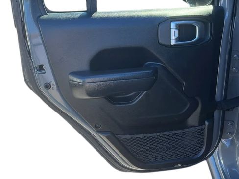 Certified 2022 Jeep Gladiator Sport image 20