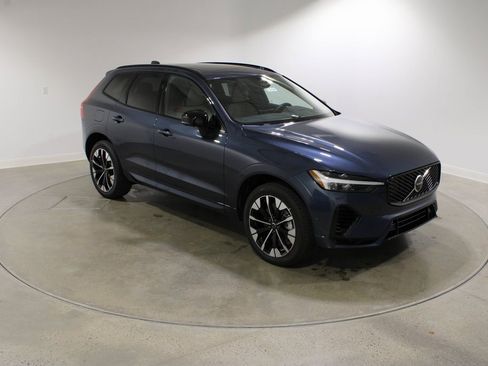 New 2026 Volvo XC60 T8 Plus w/ Protection Package Premier image 7