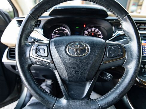 Used 2013 Toyota Avalon XLE Premium image 26