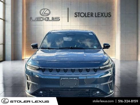 Used 2025 Jeep Wagoneer S Limited image 2