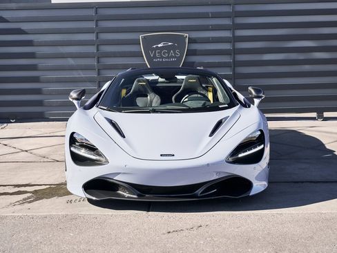 Used 2022 McLaren 720S Spider image 24