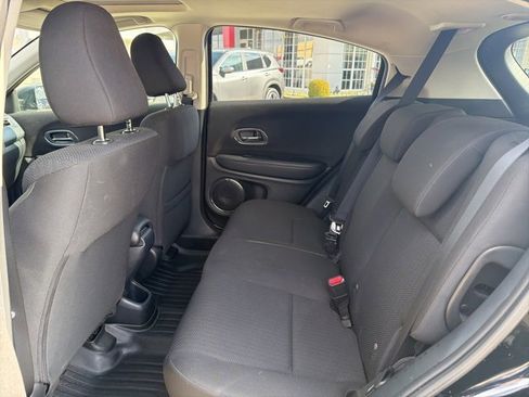 Used 2018 Honda HR-V EX image 11