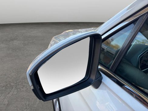 Used 2019 Volkswagen Tiguan SE w/ Panoramic Sunroof Package AWD/4WD image 33